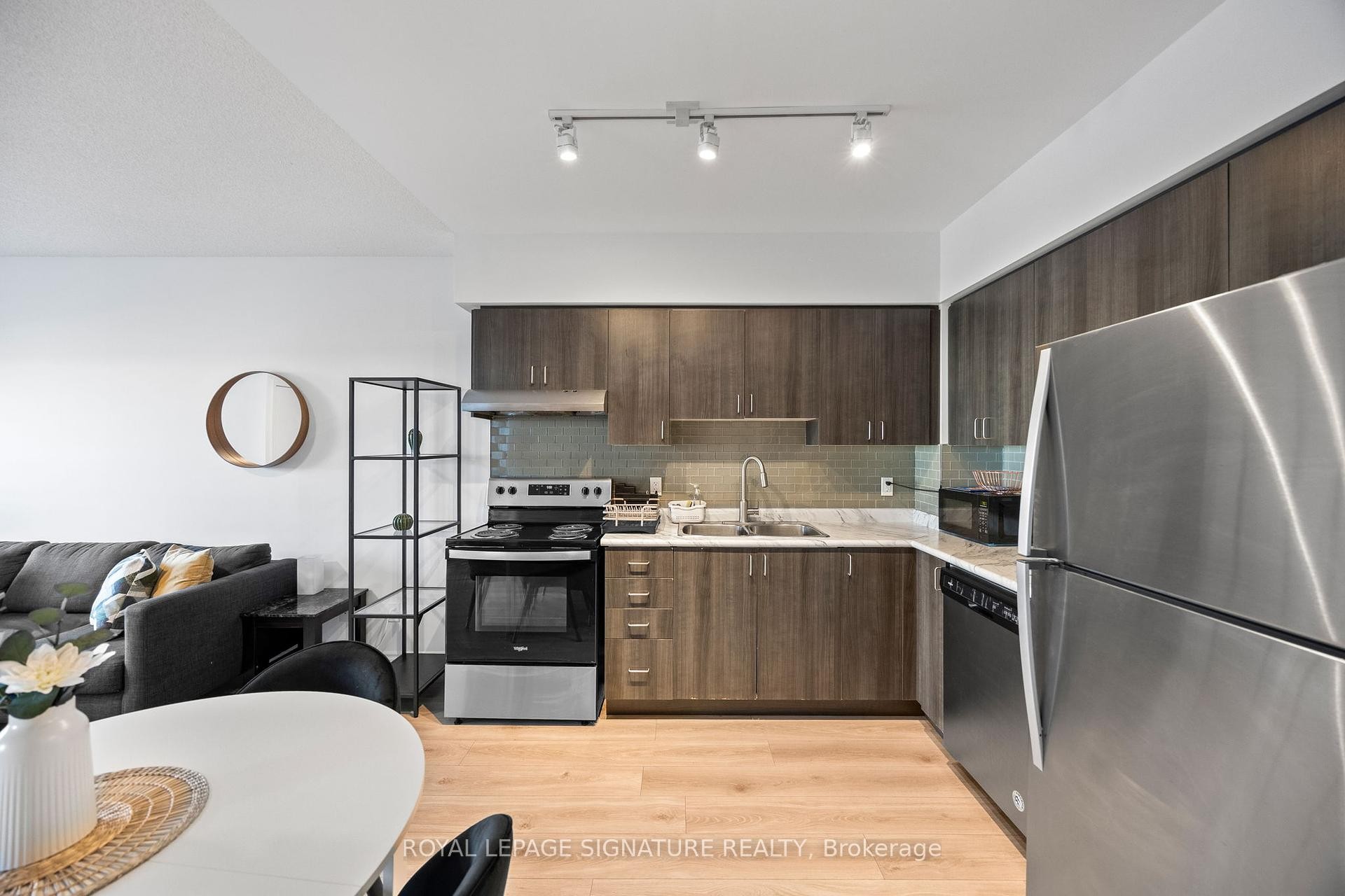 









1


Falaise

Road, 214,
Toronto,




ON
M1E 0B9

