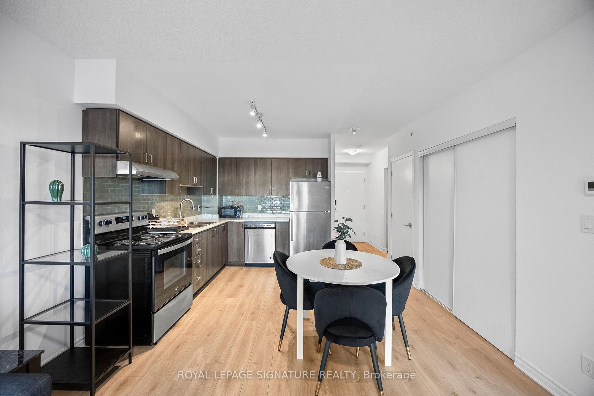 









1


Falaise

Road, 214,
Toronto,




ON
M1E 0B9

