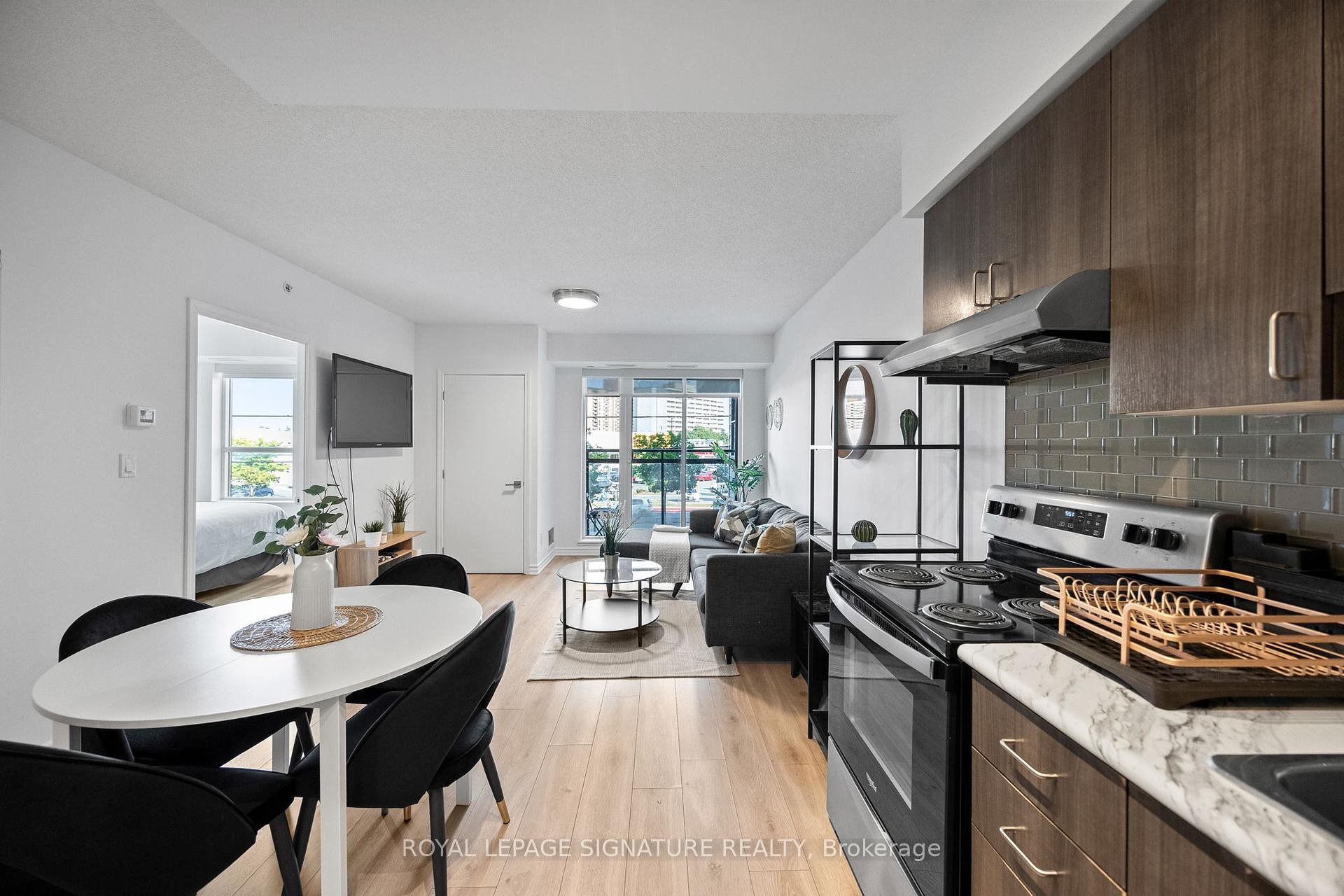 









1


Falaise

Road, 214,
Toronto,




ON
M1E 0B9


