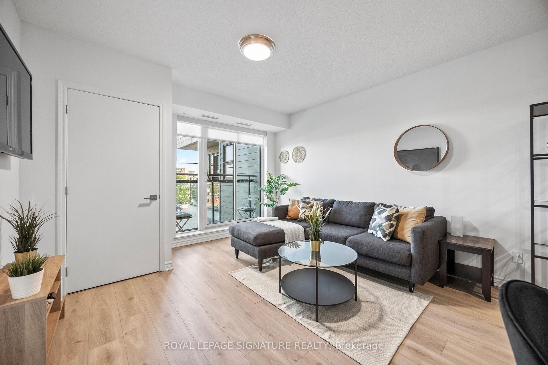 









1


Falaise

Road, 214,
Toronto,




ON
M1E 0B9

