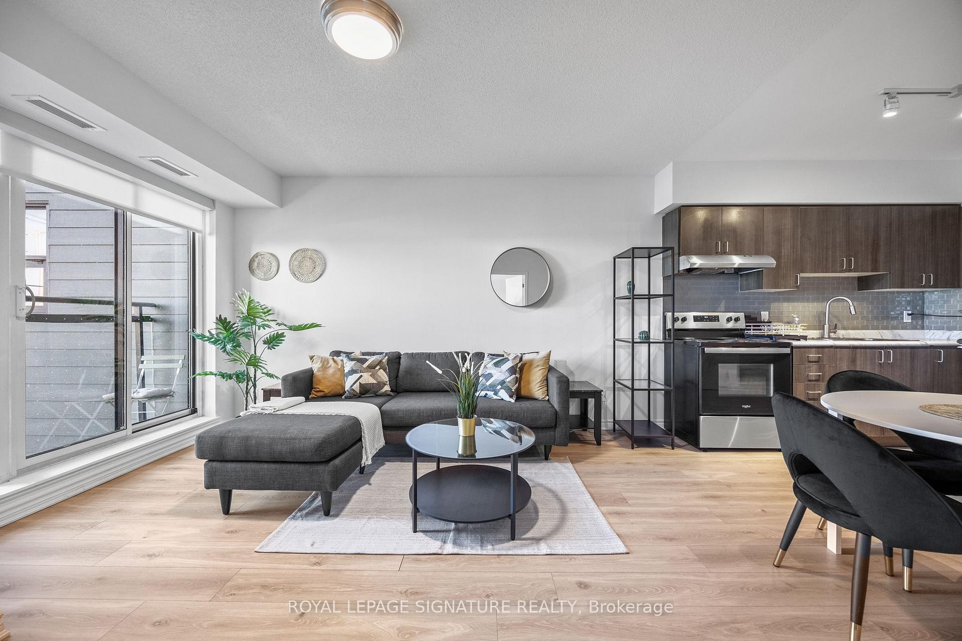 









1


Falaise

Road, 214,
Toronto,




ON
M1E 0B9


