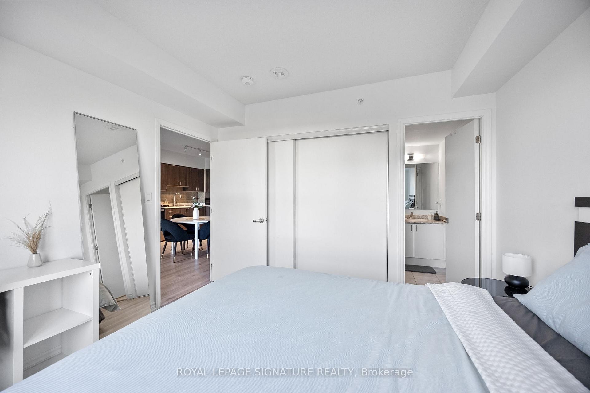 









1


Falaise

Road, 214,
Toronto,




ON
M1E 0B9

