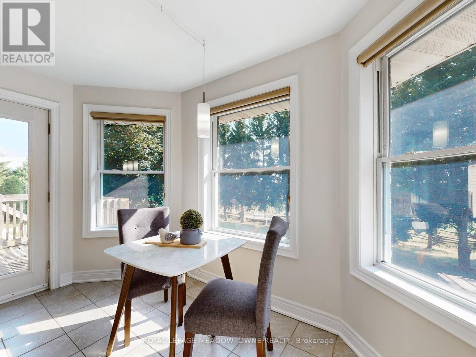 












4958 WELLINGTON RD 125

,
Erin,







Ontario
L7J2L9


