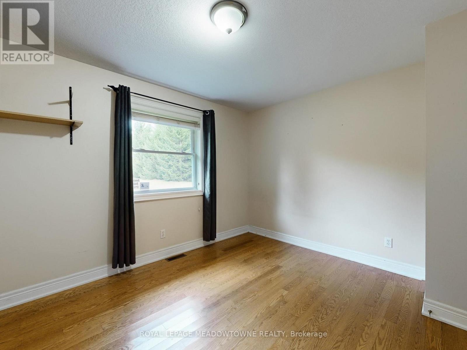 












4958 WELLINGTON RD 125

,
Erin,







Ontario
L7J2L9


