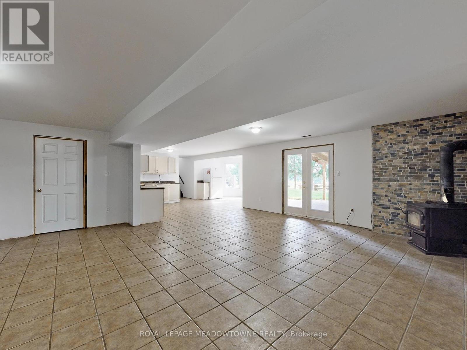 












4958 WELLINGTON RD 125

,
Erin,







Ontario
L7J2L9

