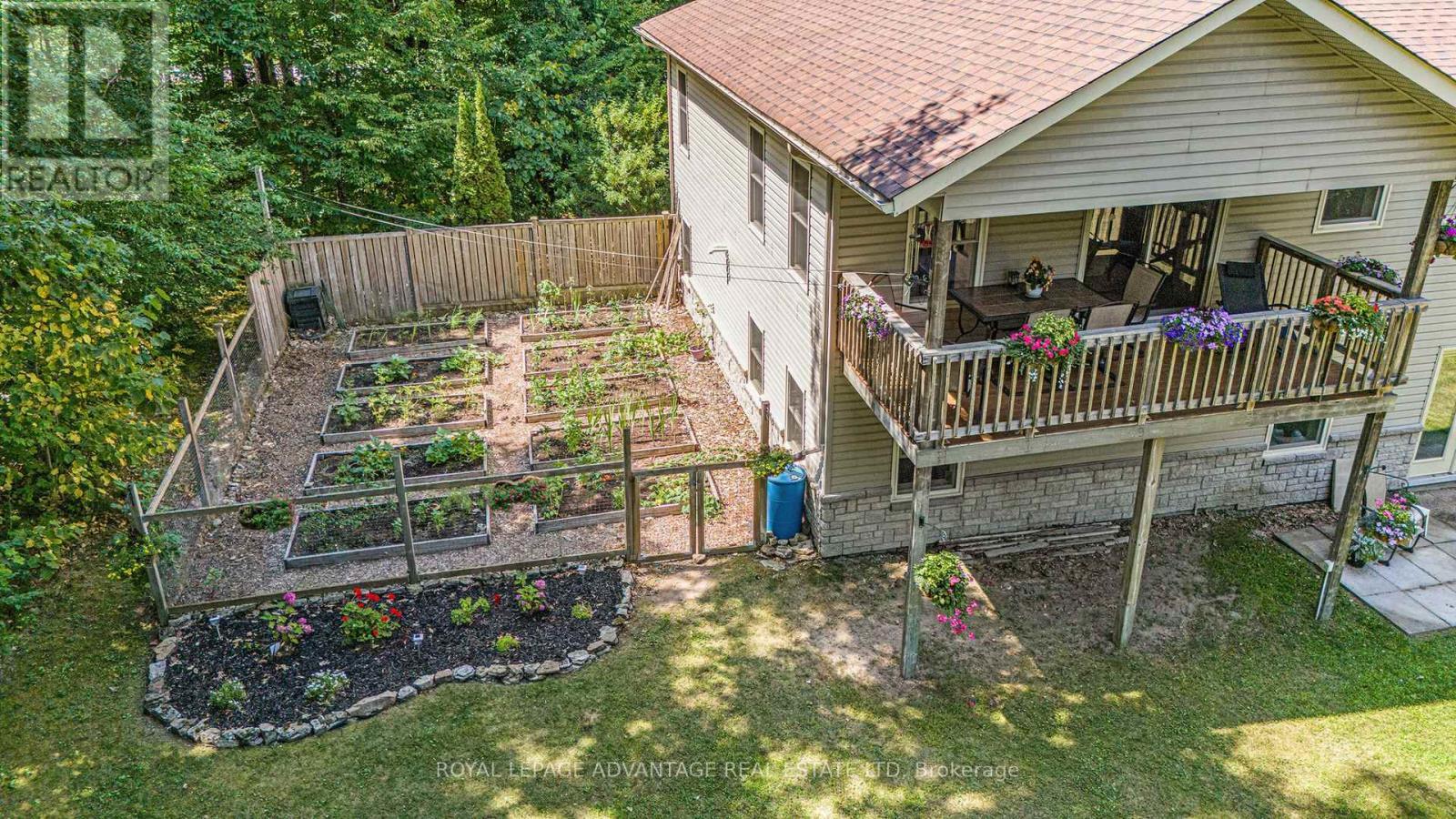 












334 STATION ROAD

,
Drummond/North Elmsley,




Ontario
K7A4S4

