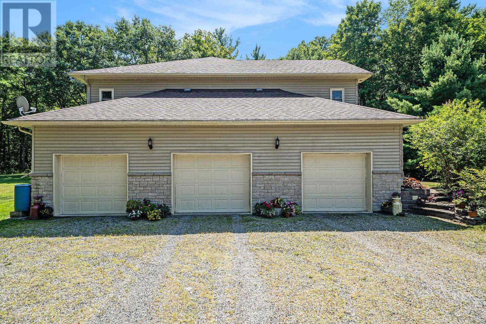












334 STATION ROAD

,
Drummond/North Elmsley,




Ontario
K7A4S4

