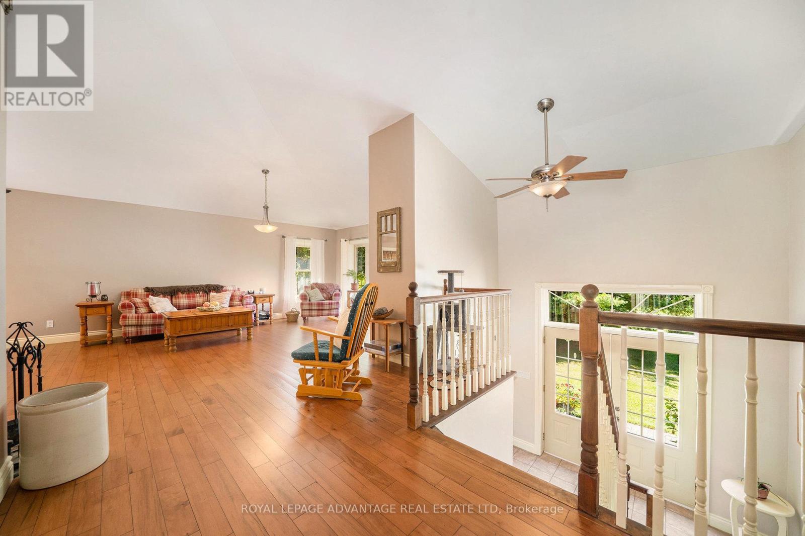 












334 STATION ROAD

,
Drummond/North Elmsley,




Ontario
K7A4S4


