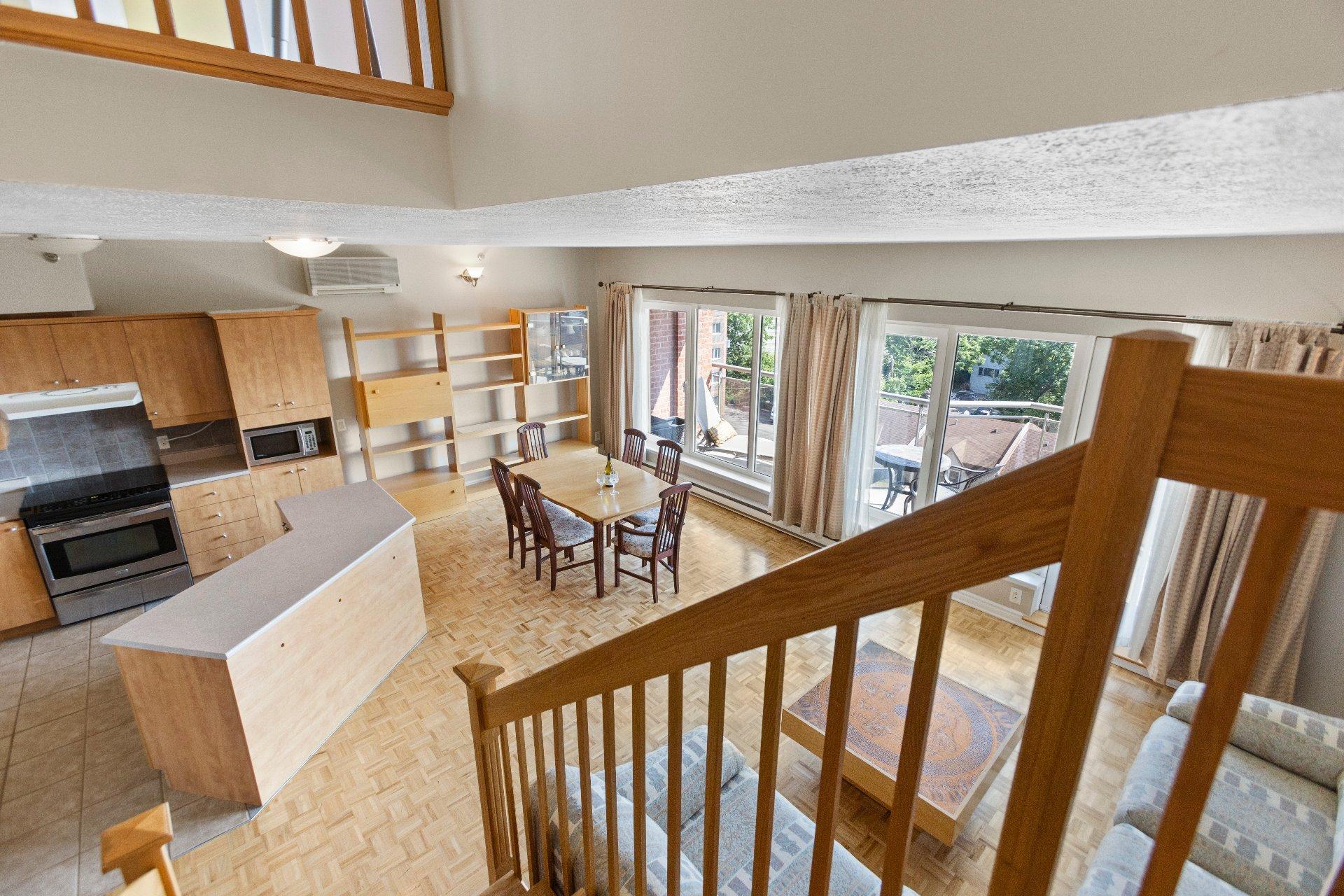 









18


Ch. du Bord-du-Lac-Lakeshore

, 717,
Pointe-Claire,




QC
H9S5X9

