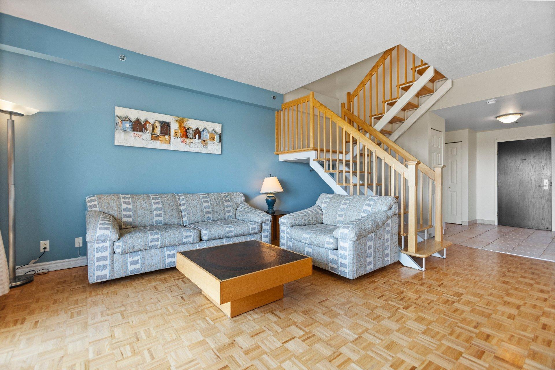 









18


Ch. du Bord-du-Lac-Lakeshore

, 717,
Pointe-Claire,




QC
H9S5X9

