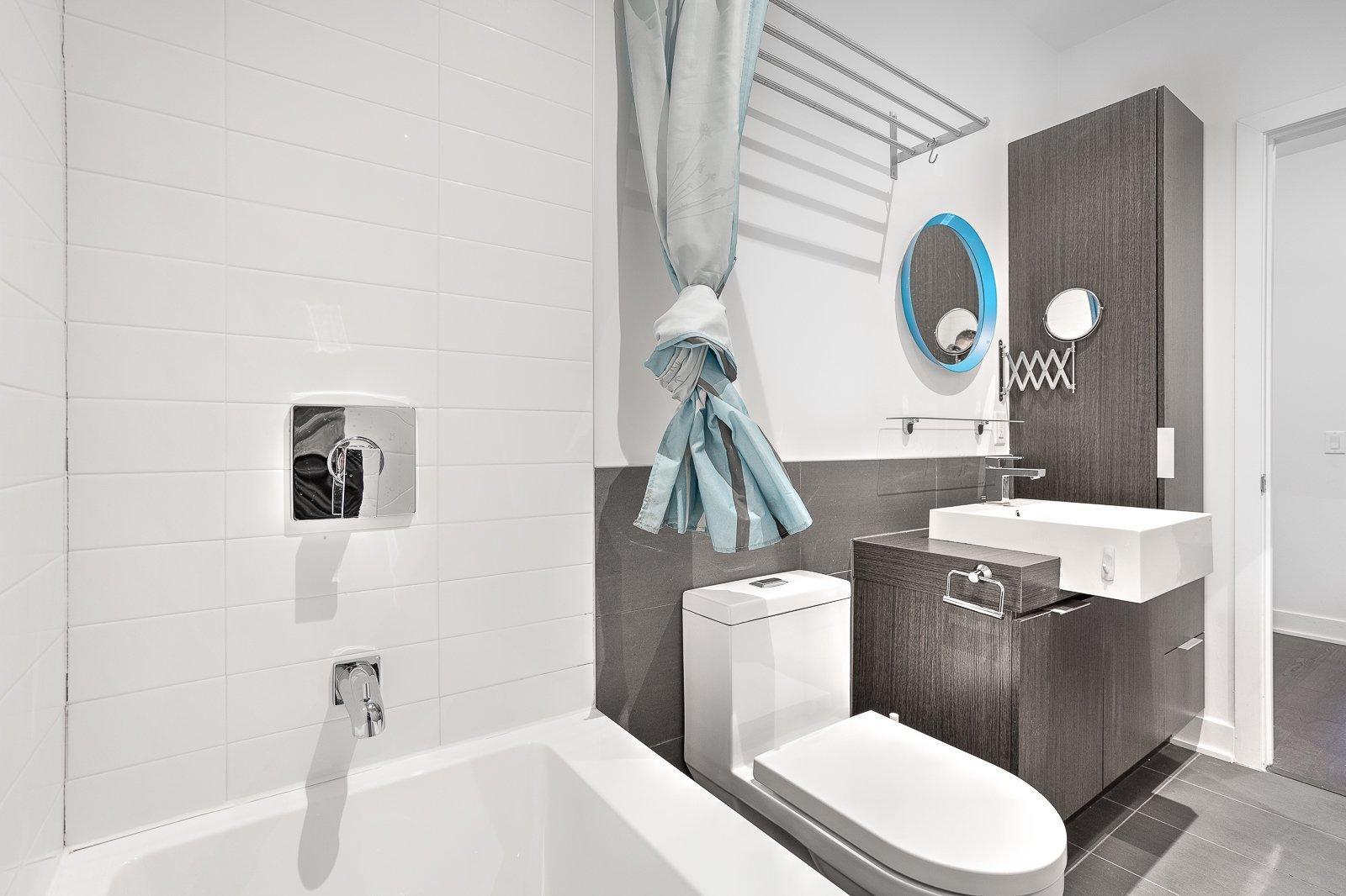 









5077


Rue Paré

, 105,
Montréal (Côte-des-Neiges/Notre-Dame-de-Grâce),




QC
H4P1P4

