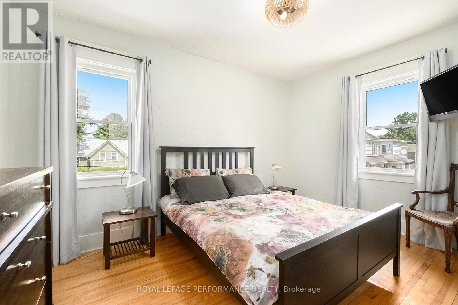 












5 MINTO STREET

,
North Stormont,




Ontario
K0C1K0

