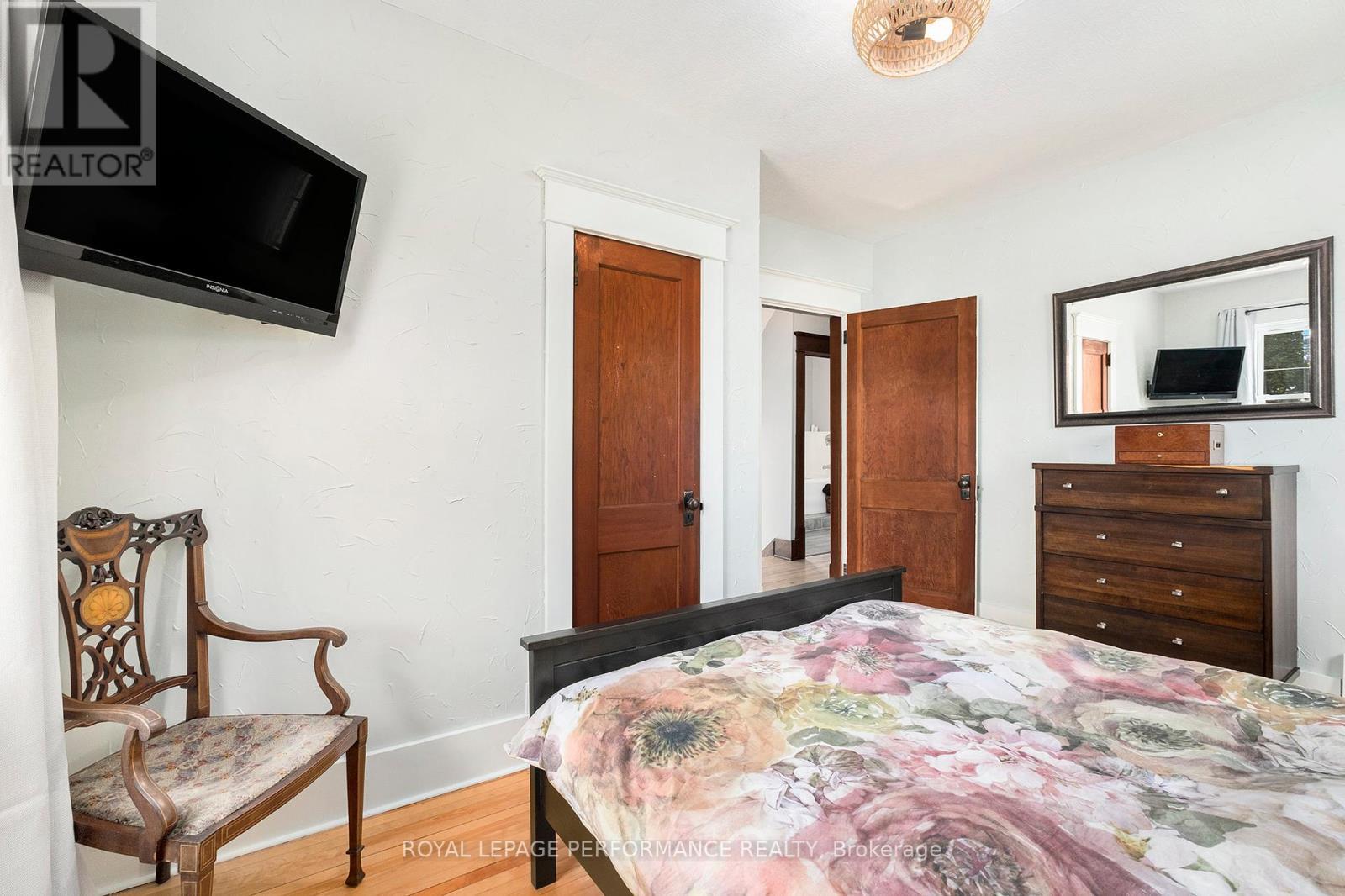 












5 MINTO STREET

,
North Stormont,




Ontario
K0C1K0

