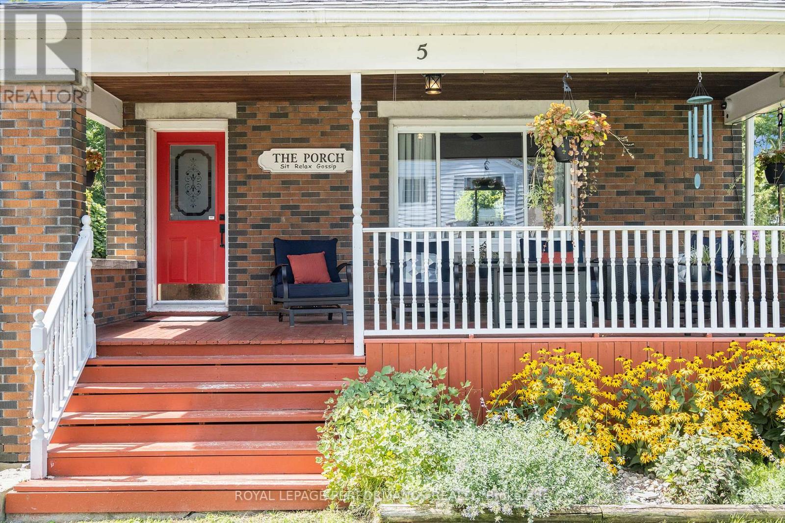 












5 MINTO STREET

,
North Stormont,




Ontario
K0C1K0

