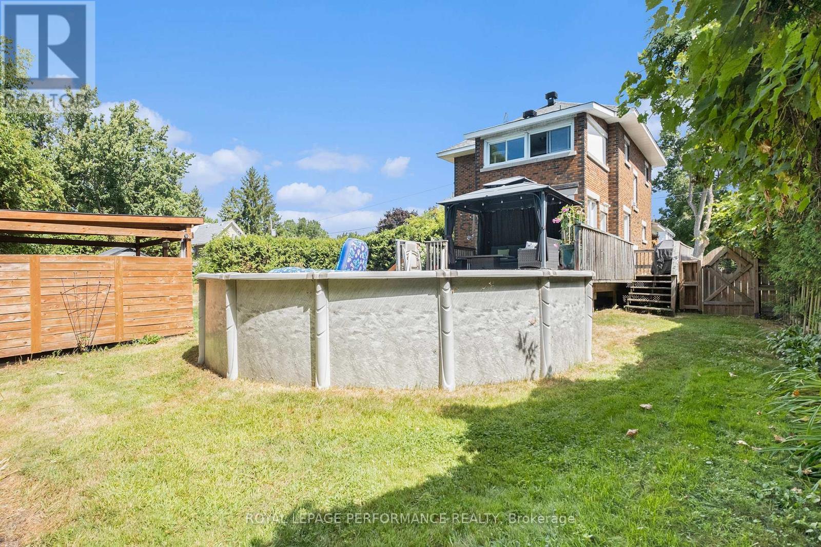 












5 MINTO STREET

,
North Stormont,




Ontario
K0C1K0

