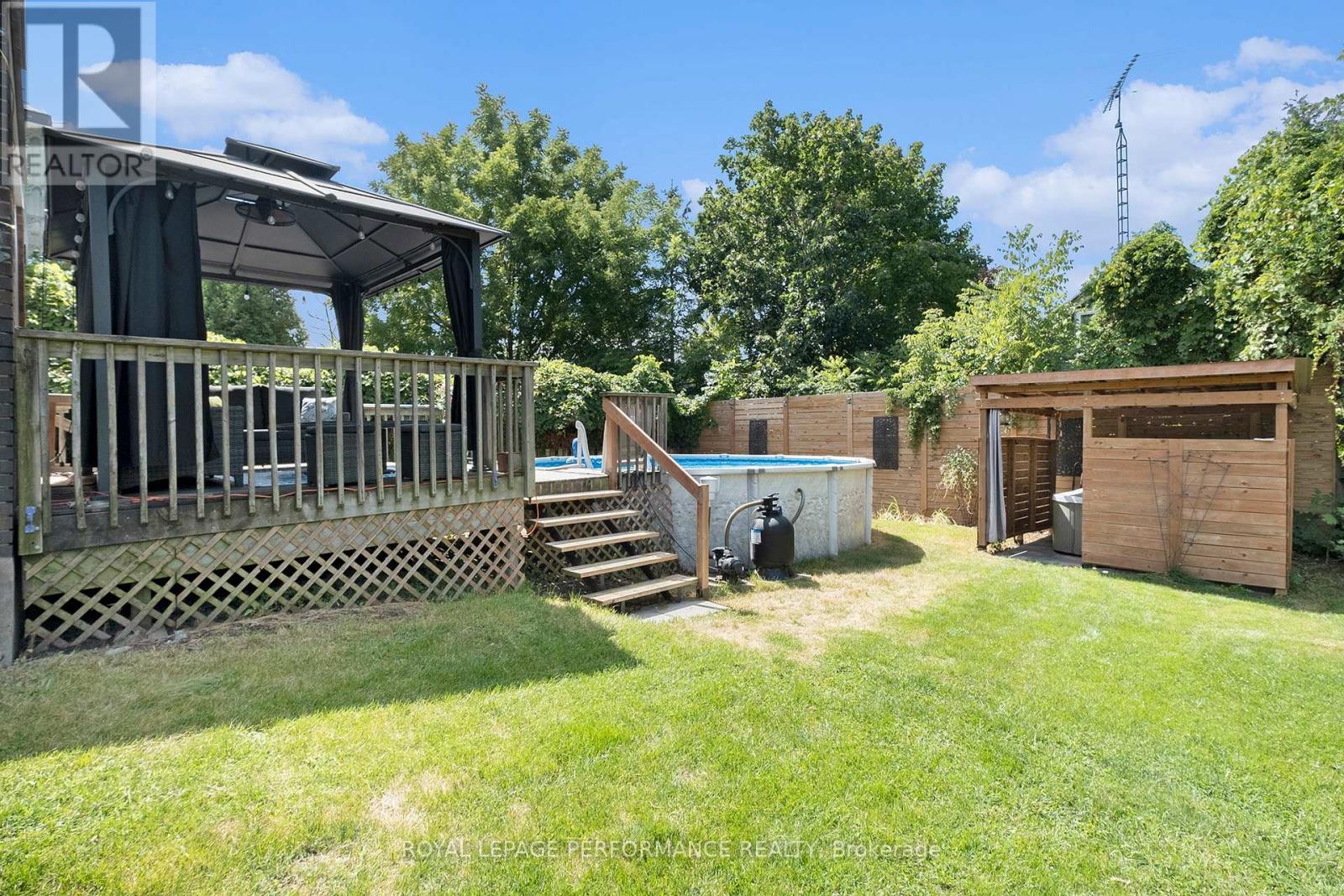 












5 MINTO STREET

,
North Stormont,




Ontario
K0C1K0

