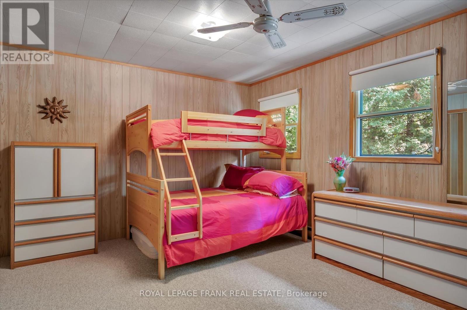 












2724 NEWCOMB LANE

,
Selwyn,




Ontario
K0L2H0

