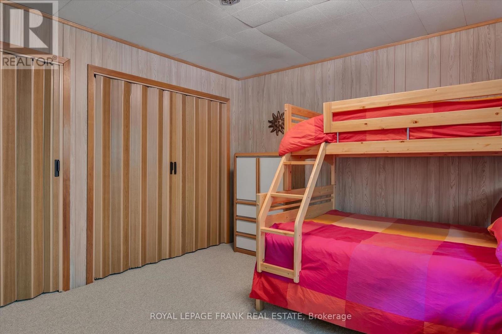 












2724 NEWCOMB LANE

,
Selwyn,




Ontario
K0L2H0


