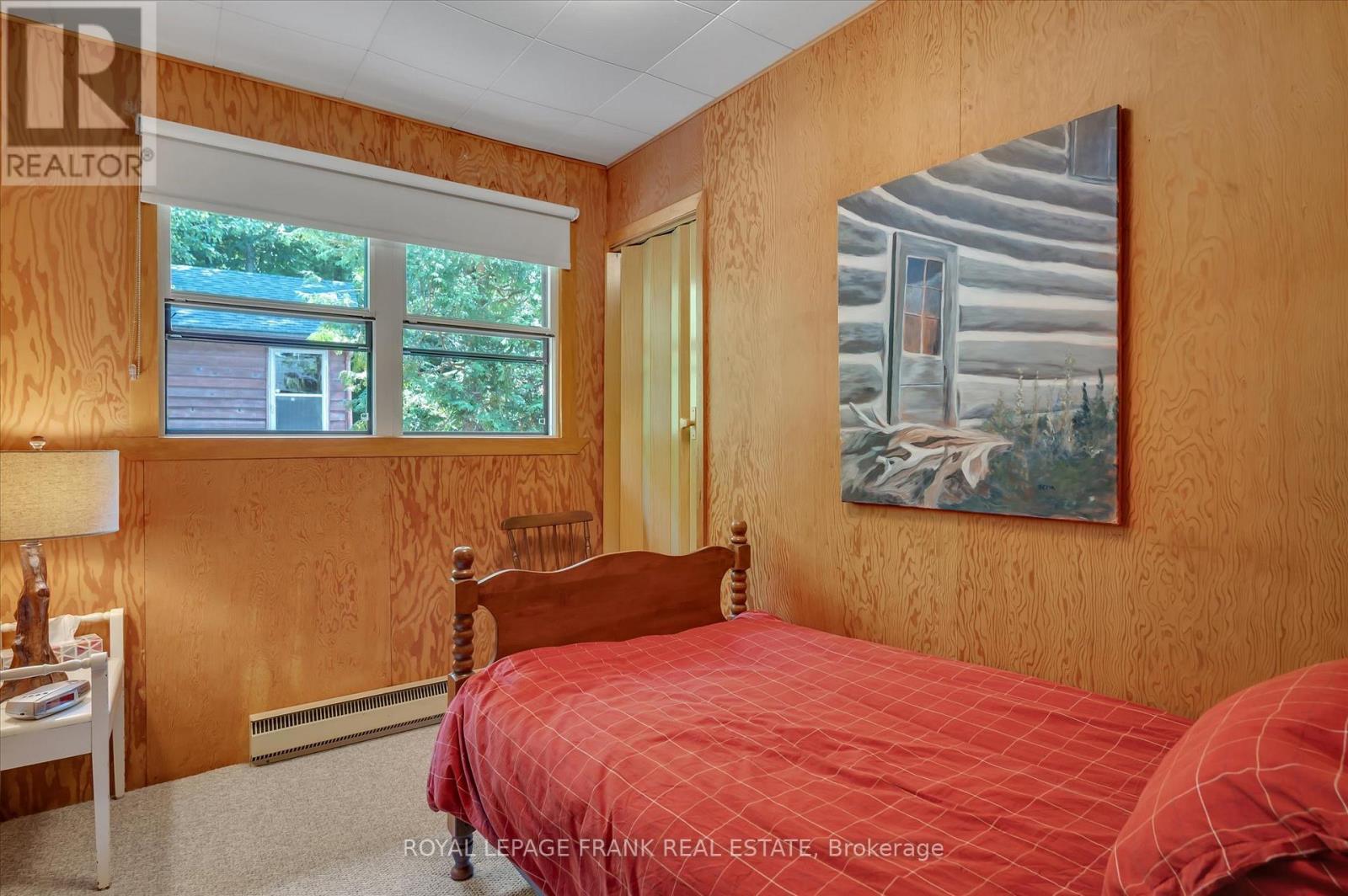 












2724 NEWCOMB LANE

,
Selwyn,




Ontario
K0L2H0

