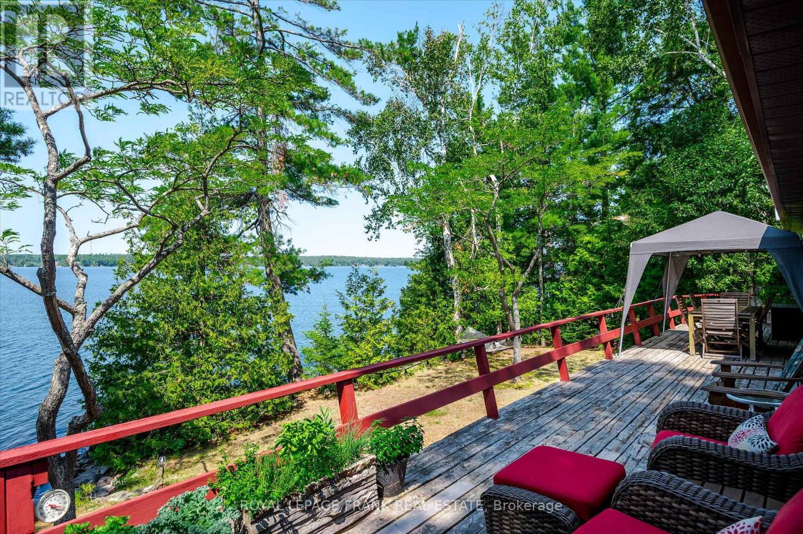 












2724 NEWCOMB LANE

,
Selwyn,




Ontario
K0L2H0

