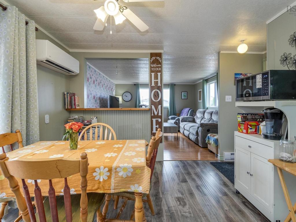 












25 Owen Avenue

,
Mount Uniacke,




NS
B0N 1Z0

