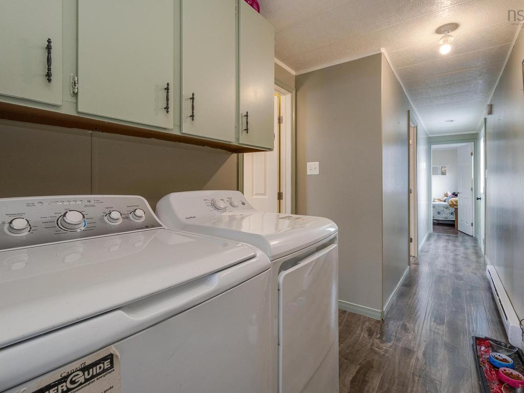 












25 Owen Avenue

,
Mount Uniacke,




NS
B0N 1Z0

