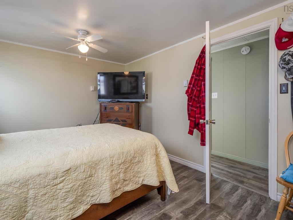 












25 Owen Avenue

,
Mount Uniacke,




NS
B0N 1Z0


