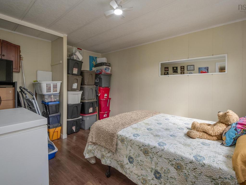 












25 Owen Avenue

,
Mount Uniacke,




NS
B0N 1Z0

