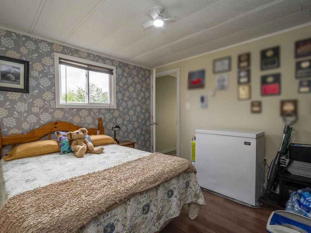 












25 Owen Avenue

,
Mount Uniacke,




NS
B0N 1Z0

