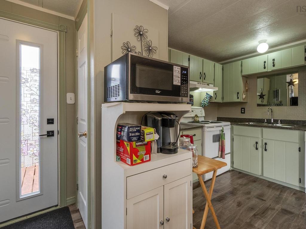 












25 Owen Avenue

,
Mount Uniacke,




NS
B0N 1Z0

