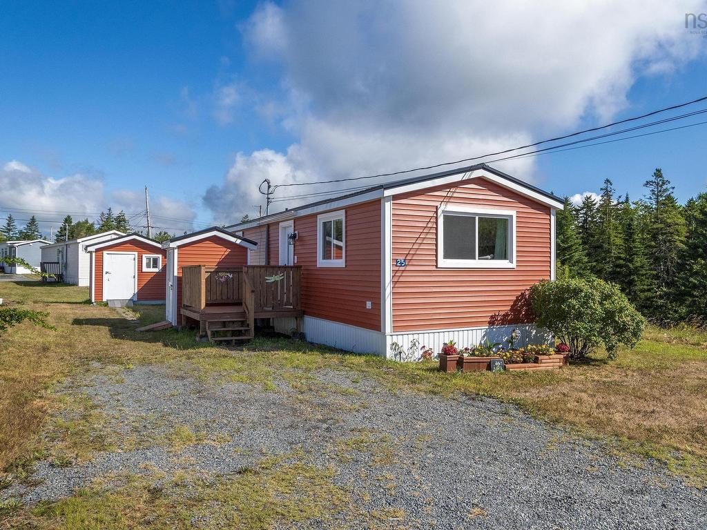 












25 Owen Avenue

,
Mount Uniacke,




NS
B0N 1Z0

