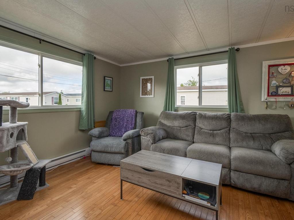












25 Owen Avenue

,
Mount Uniacke,




NS
B0N 1Z0

