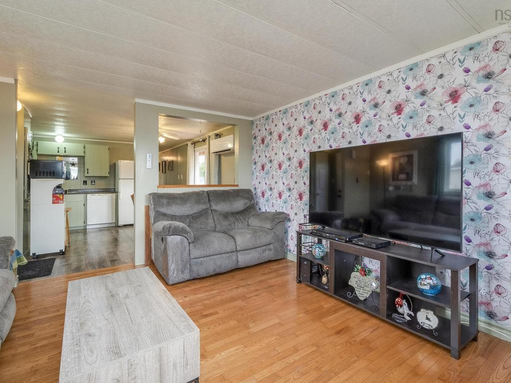 












25 Owen Avenue

,
Mount Uniacke,




NS
B0N 1Z0

