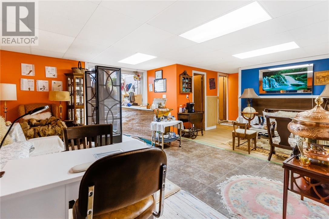 












55 Meredith Street

,
Gore Bay, Manitoulin Island,




Ontario
P0P1H0

