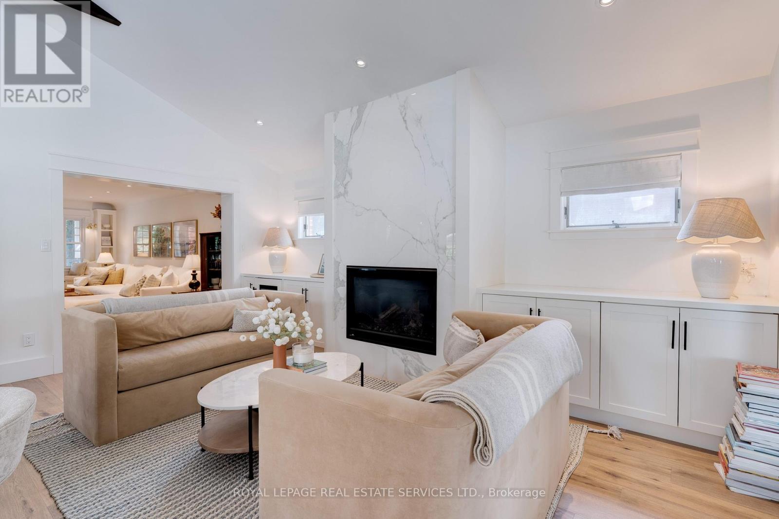 












41 FAIRWOOD PLACE E

,
Burlington,




Ontario
L7T2B7


