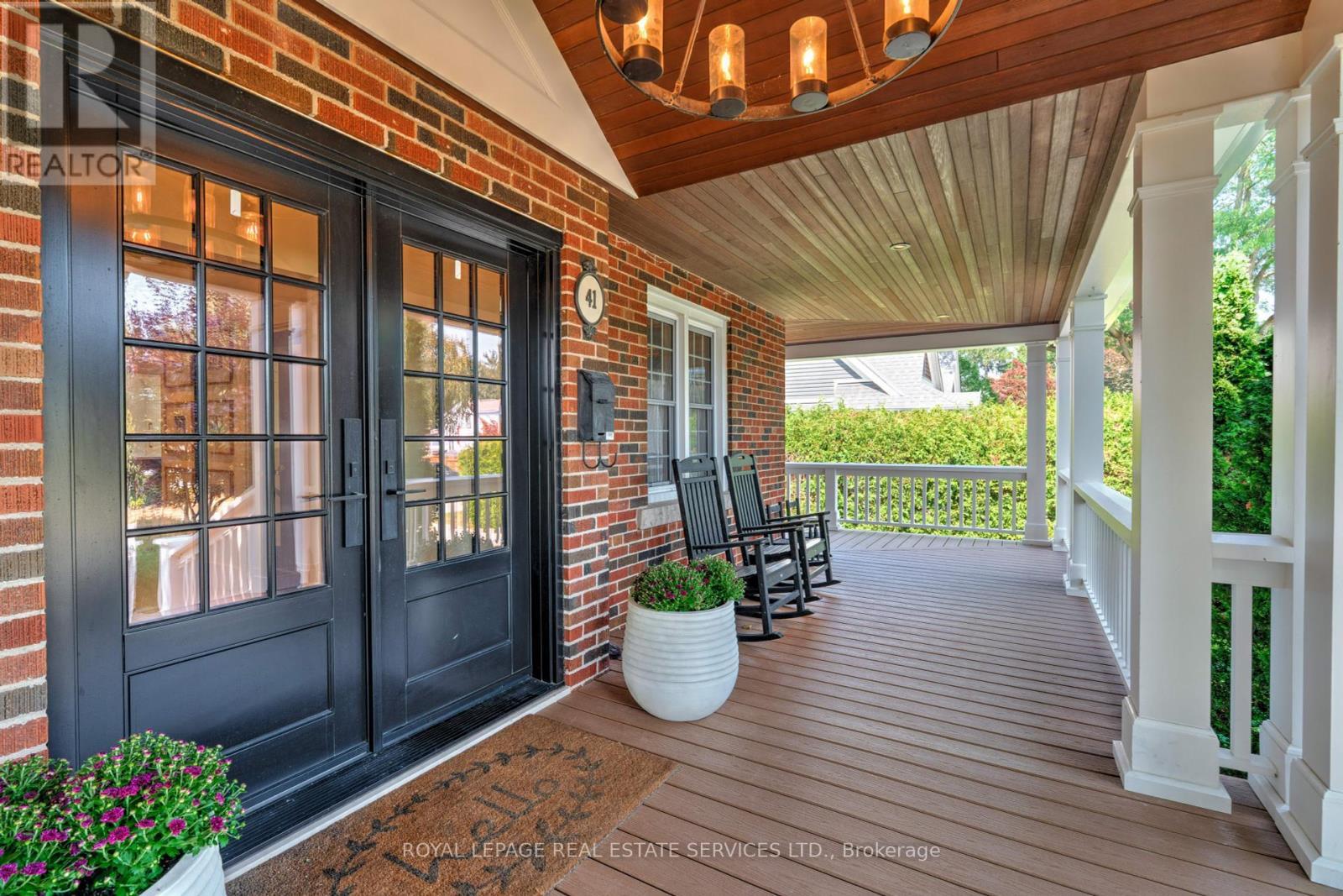












41 FAIRWOOD PLACE E

,
Burlington,




Ontario
L7T2B7

