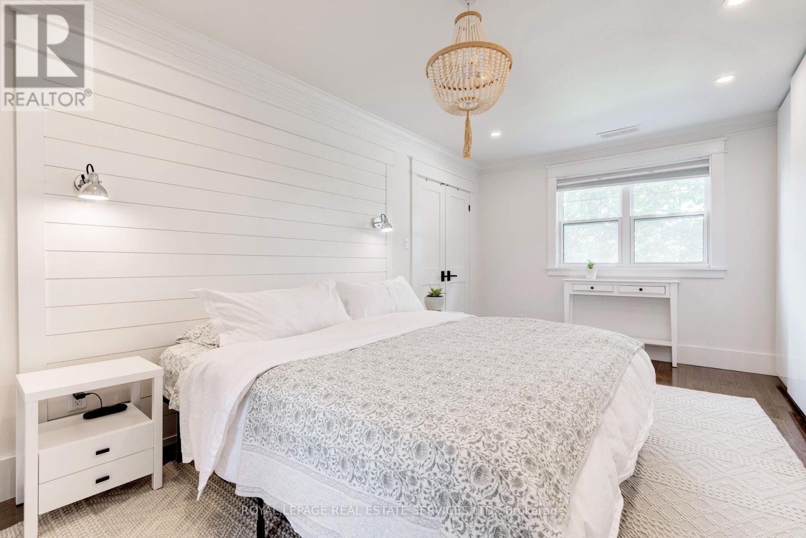 












41 FAIRWOOD PLACE E

,
Burlington,




Ontario
L7T2B7

