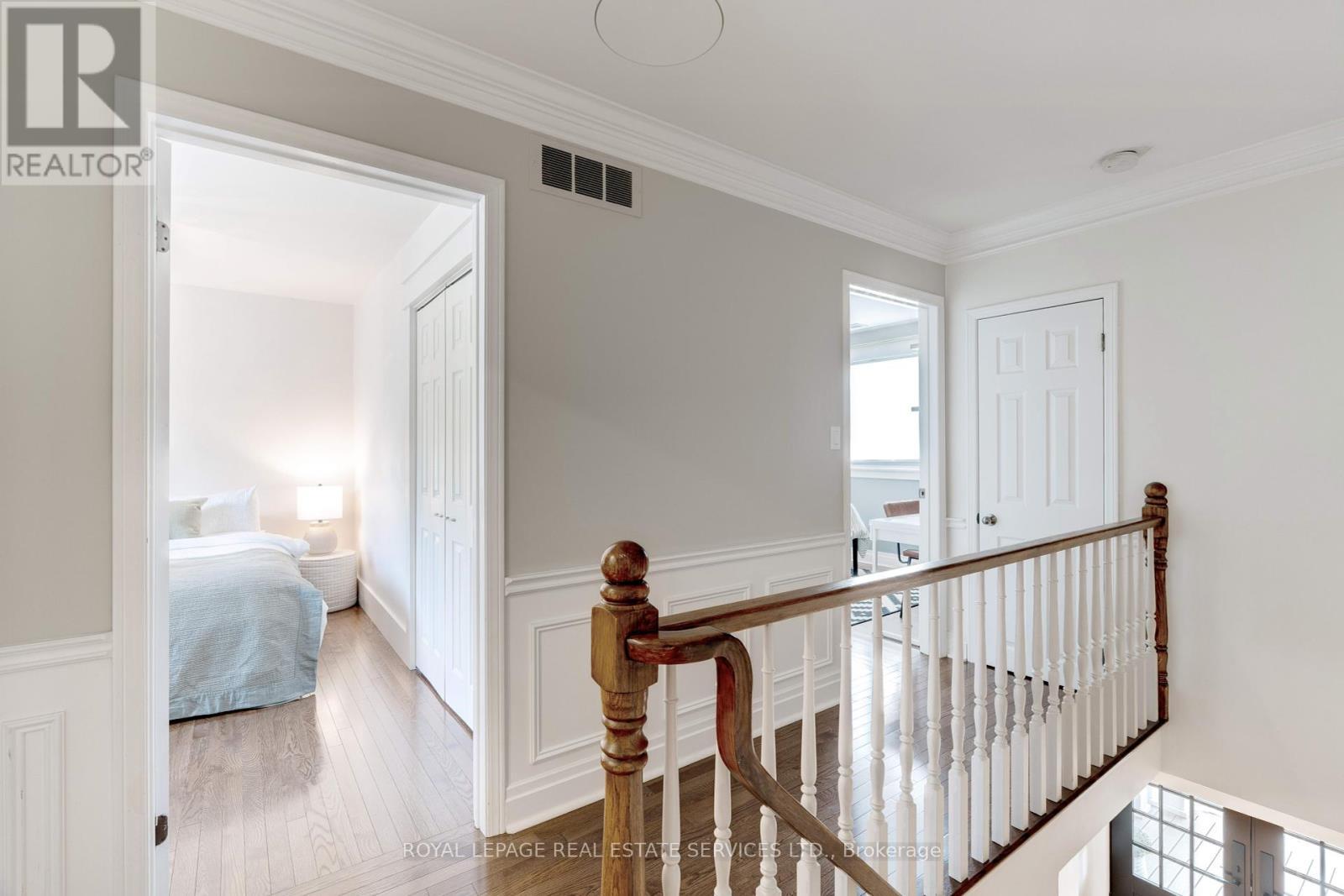 












41 FAIRWOOD PLACE E

,
Burlington,




Ontario
L7T2B7

