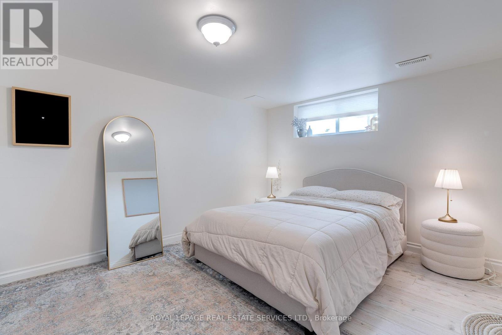 












41 FAIRWOOD PLACE E

,
Burlington,




Ontario
L7T2B7

