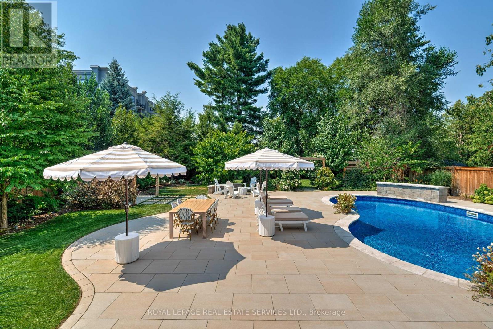 












41 FAIRWOOD PLACE E

,
Burlington,




Ontario
L7T2B7

