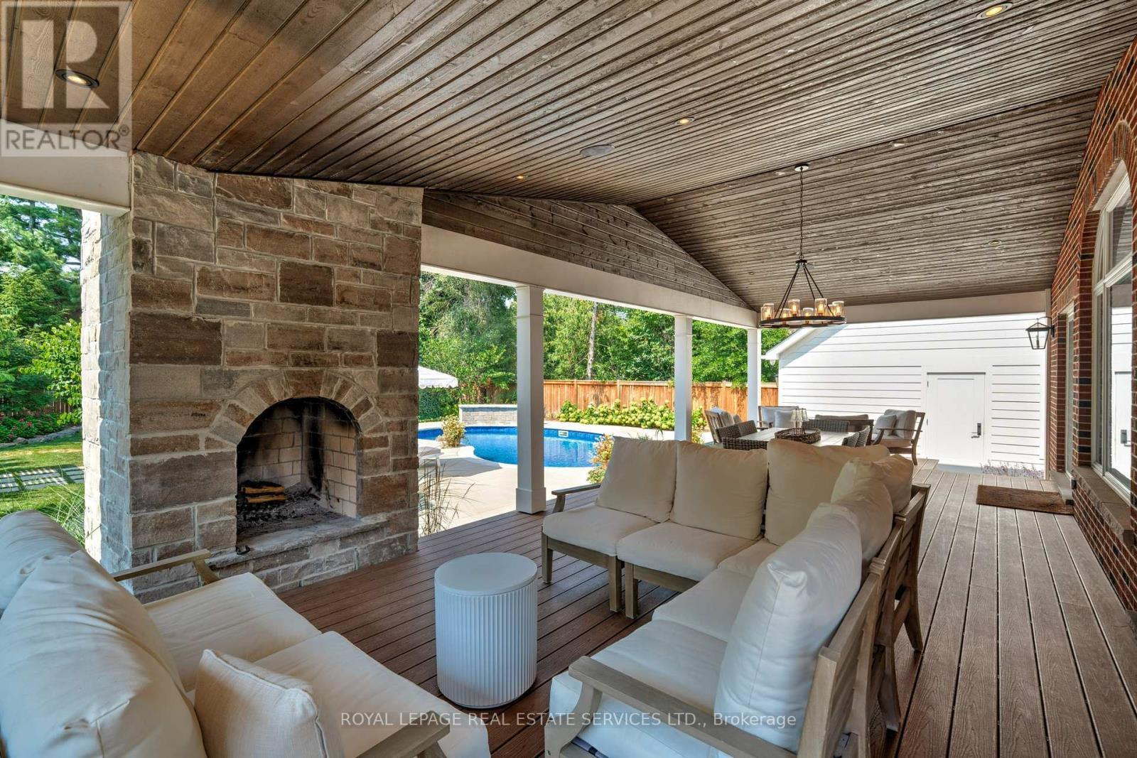 












41 FAIRWOOD PLACE E

,
Burlington,




Ontario
L7T2B7

