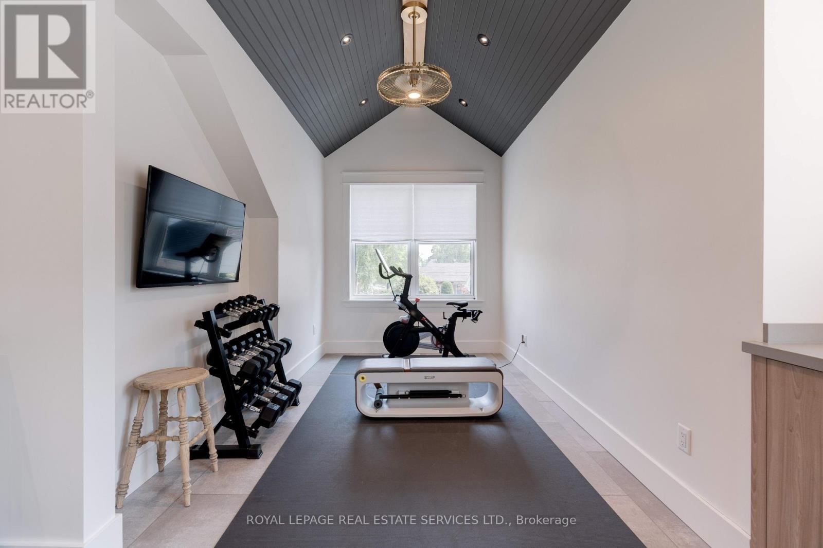 












41 FAIRWOOD PLACE E

,
Burlington,




Ontario
L7T2B7

