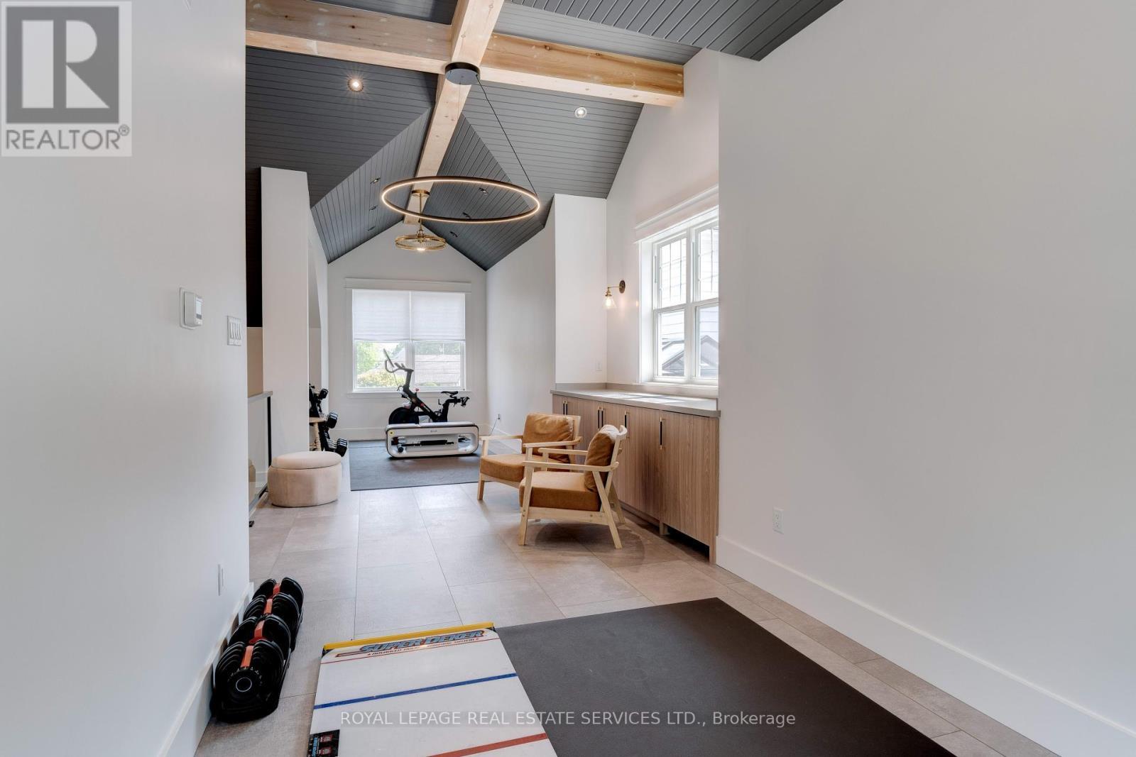 












41 FAIRWOOD PLACE E

,
Burlington,




Ontario
L7T2B7

