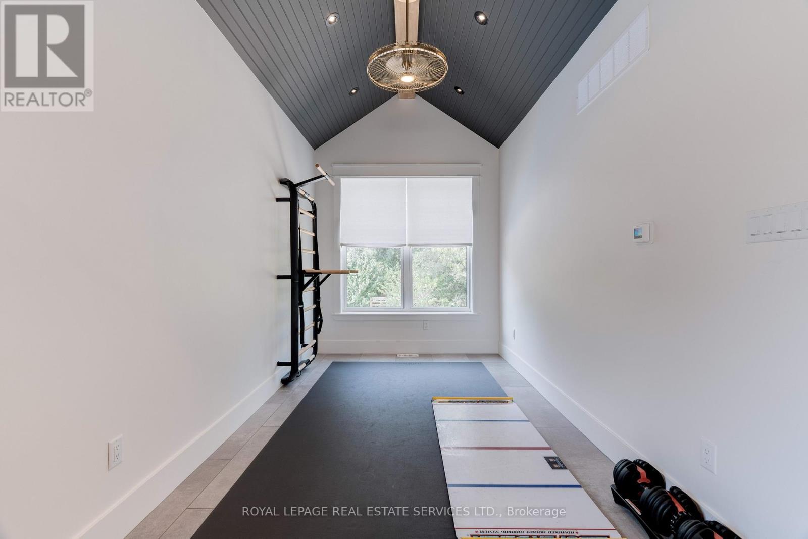 












41 FAIRWOOD PLACE E

,
Burlington,




Ontario
L7T2B7

