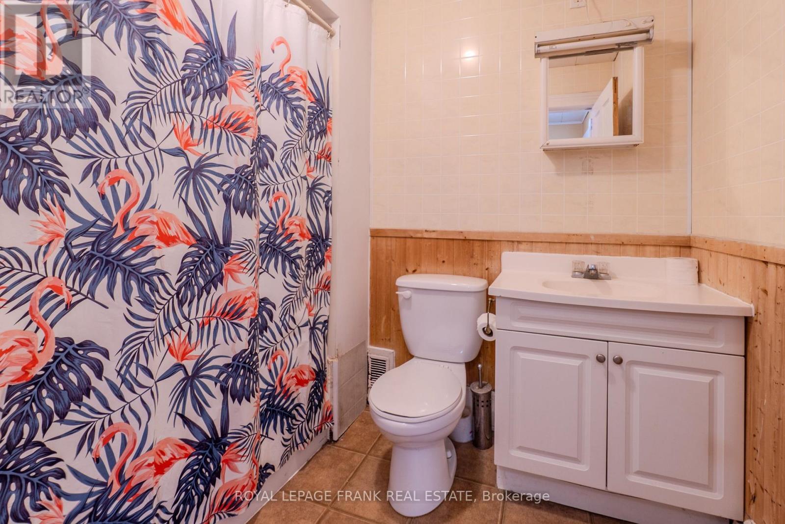 












87 DURHAM STREET W

,
Kawartha Lakes (Lindsay),




Ontario
K9V2P8


