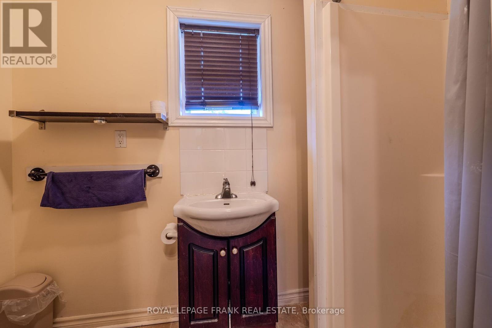 












87 DURHAM STREET W

,
Kawartha Lakes (Lindsay),




Ontario
K9V2P8

