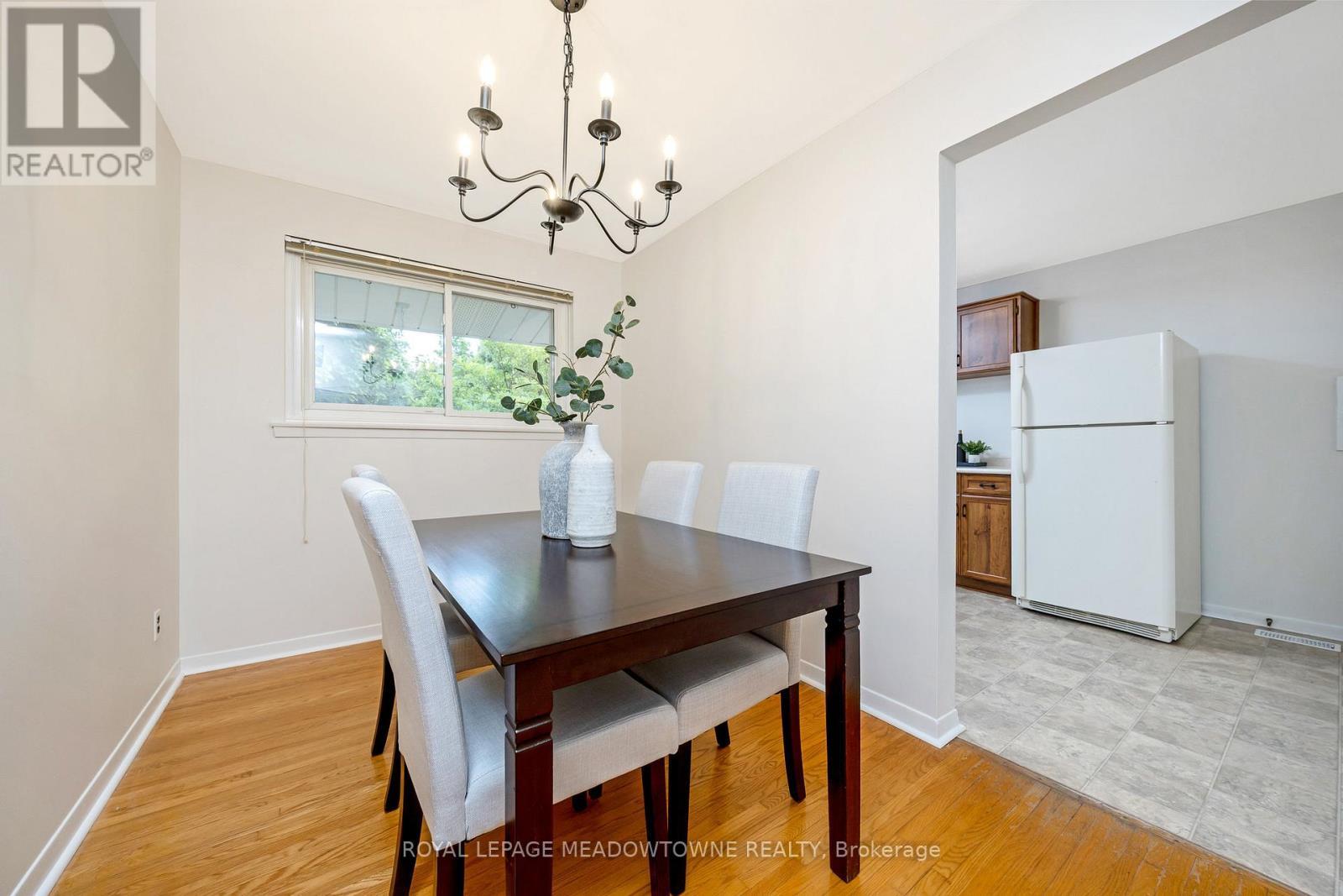 












379 WILLIAMS AVENUE

,
Milton,




Ontario
L9T2G3

