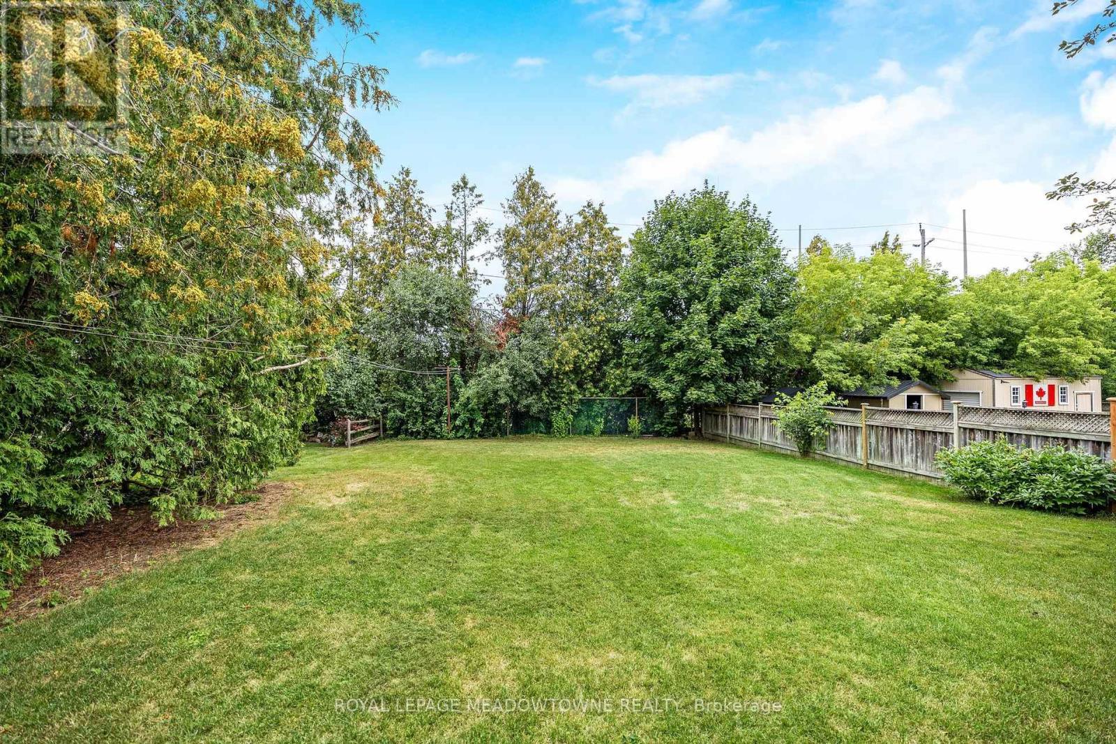 












379 WILLIAMS AVENUE

,
Milton,




Ontario
L9T2G3

