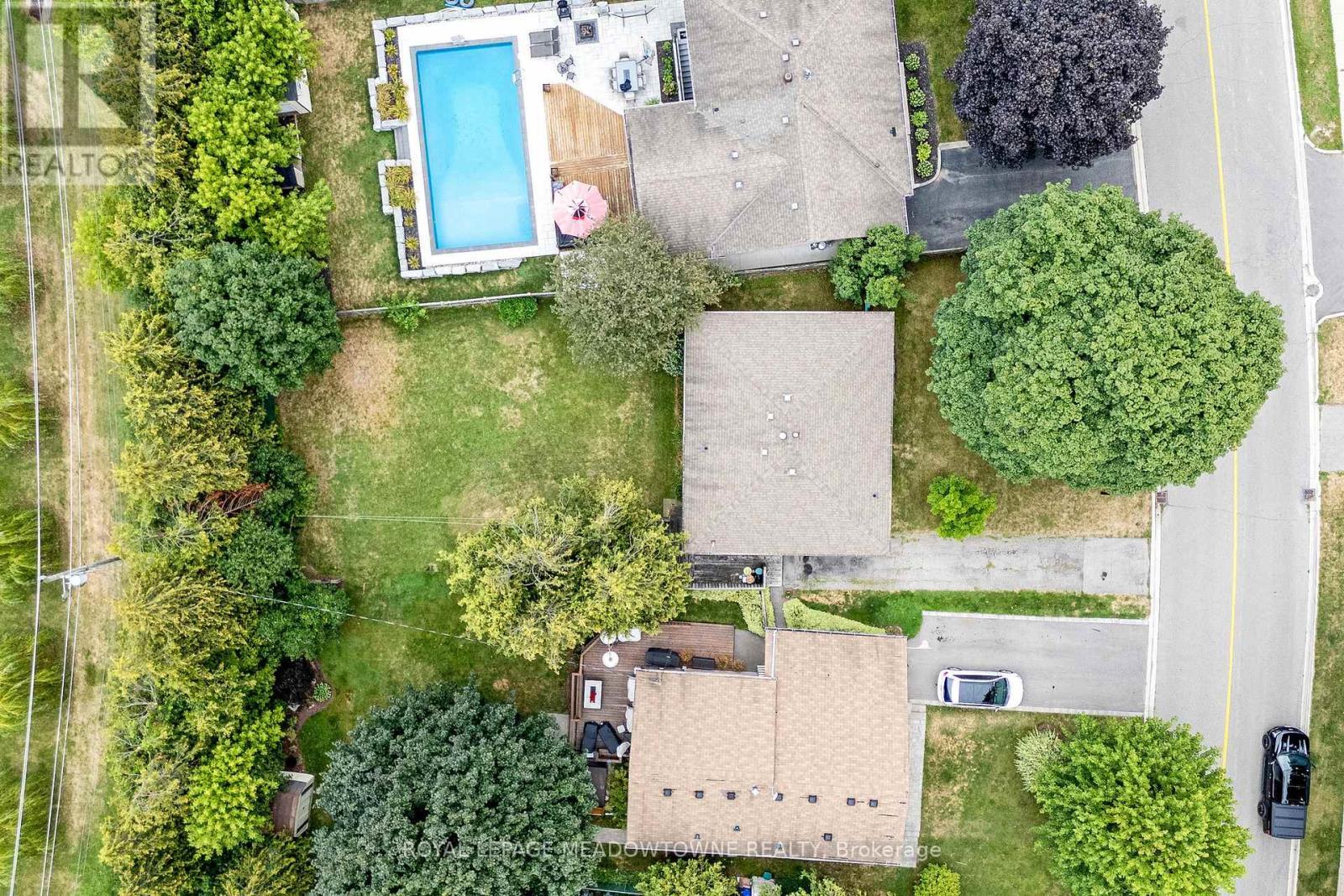 












379 WILLIAMS AVENUE

,
Milton,




Ontario
L9T2G3

