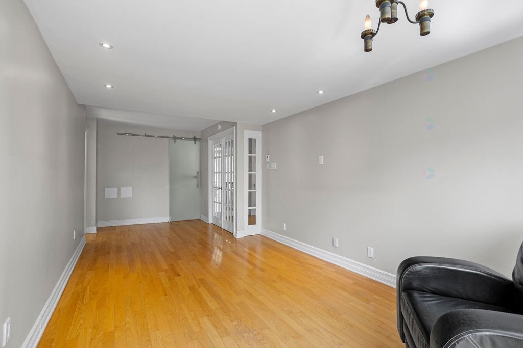 









4570


Ch. des Cageux

, 101,
Laval (Chomedey),




QC
H7W2S7


